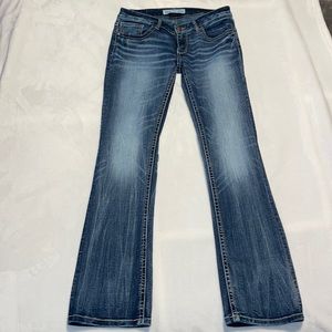 BKE Stella low rise Tailored Bootcut. Slim fit jean. Size 28x31.5. (28R)